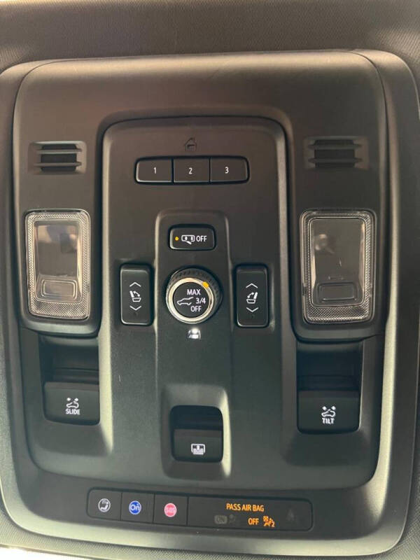 2022 GMC Yukon XL SLT