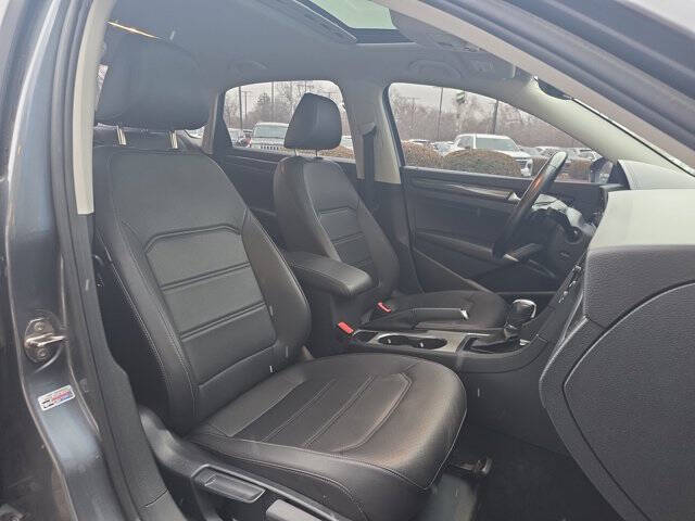 2020 Volkswagen Passat R-Line