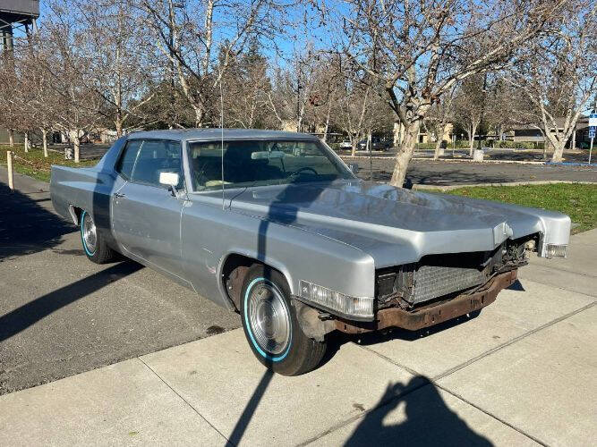 Silver 1969 Cadillac DeVille 1