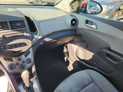 2014 Chevrolet Sonic LS Auto