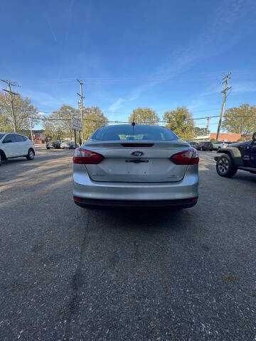 2014 Ford Focus SE
