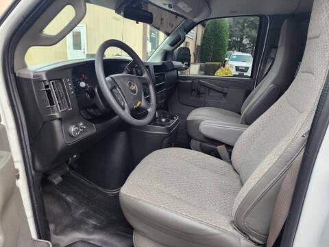 2020 GMC Savana LT 3500