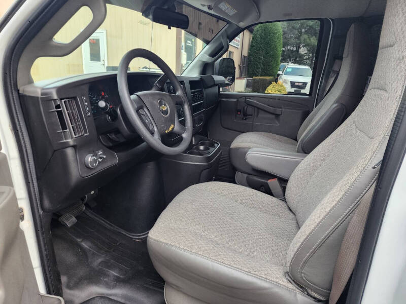 2020 GMC Savana LT 3500