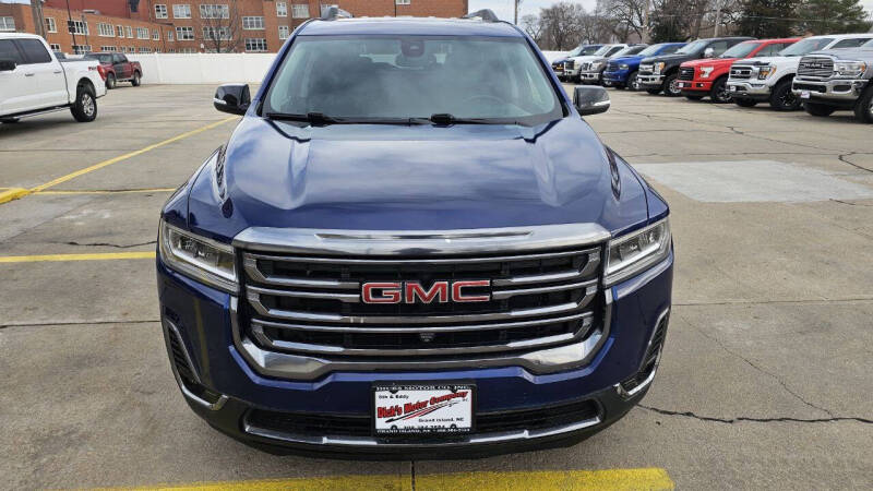 2023 GMC Acadia AT4