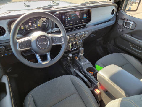 2025 Jeep Wrangler Sahara 4xe