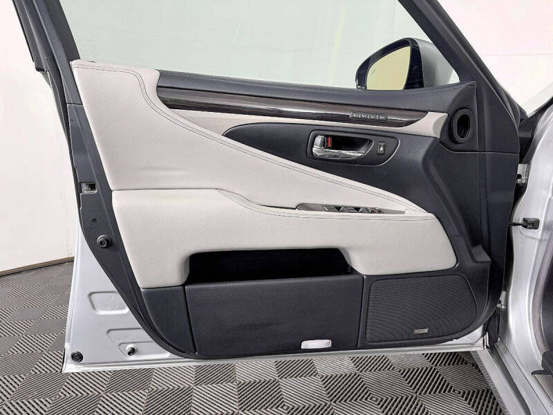 2014 Lexus LS 460