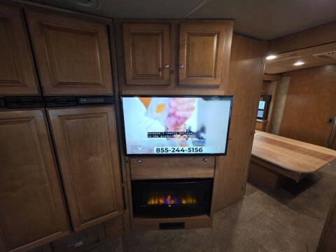 2016 Winnebago SUNSTAR LX