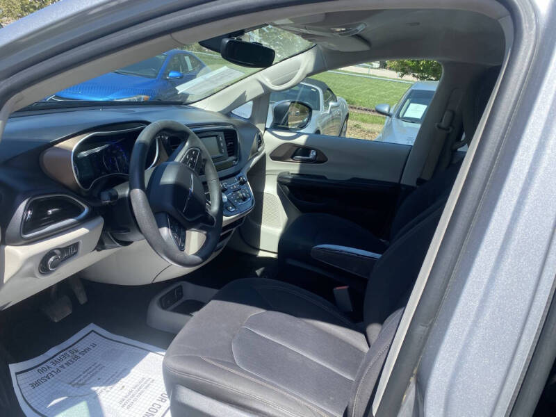 2017 Chrysler Pacifica Touring - Photo 14