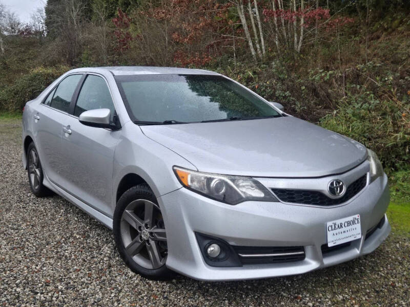 2012 Toyota Camry SE's photo