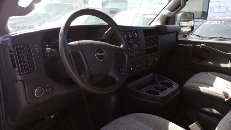 2018 GMC Savana 2500