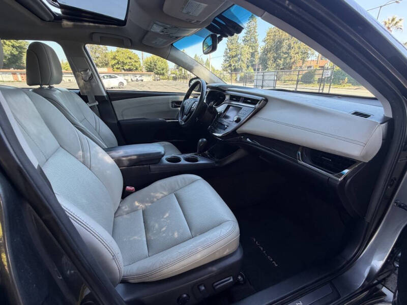 2013 Toyota Avalon Hybrid
