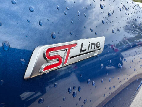 2023 Ford Escape ST-Line Select