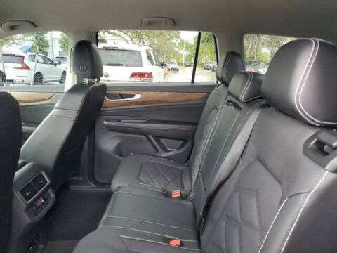 2024 Volkswagen Atlas SE