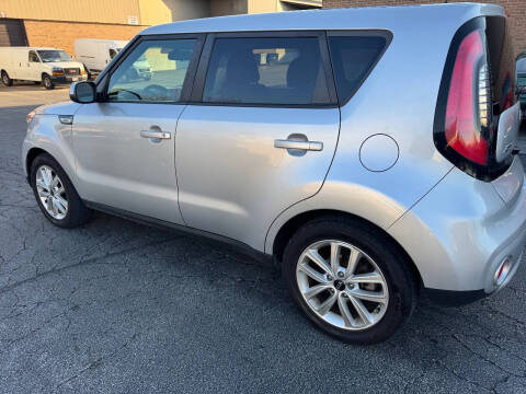 2018 Kia Soul +