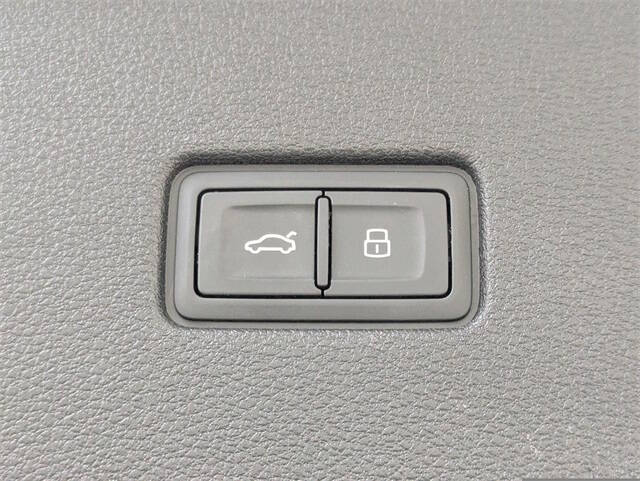 2019 Audi Q8 quattro Premium Plus 55 TFSI