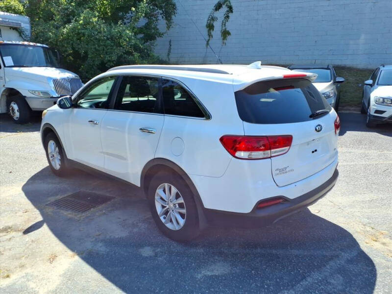 2017 Kia Sorento LX