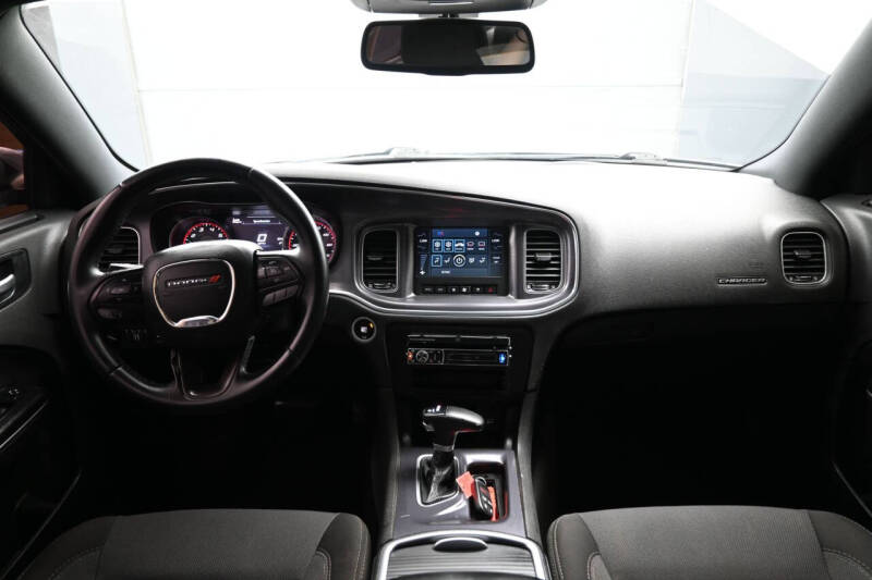 2017 Dodge Charger SE