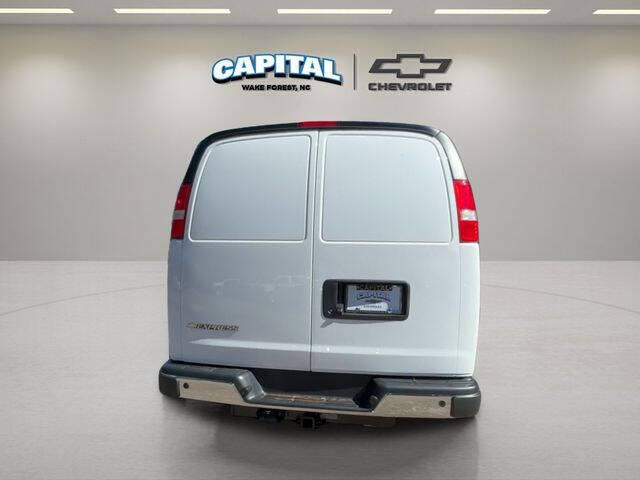 2025 Chevrolet Express 2500