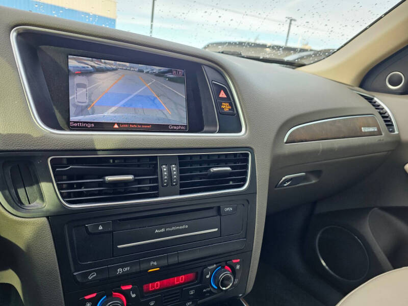 2012 Audi Q5 3.2 quattro Premium Plus