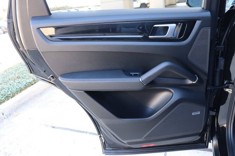 2021 Porsche Cayenne Coupe