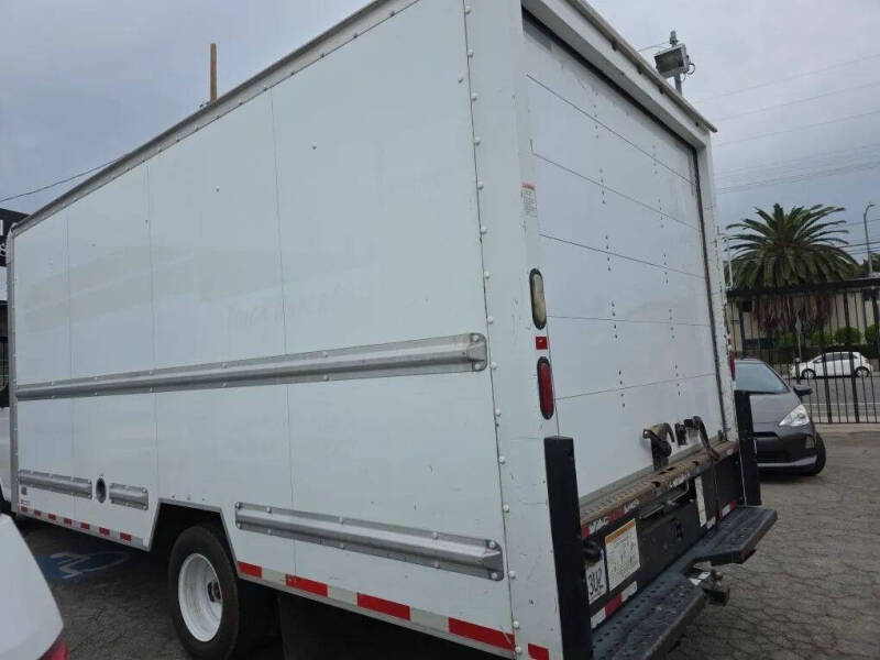 2016 GMC Savana 3500