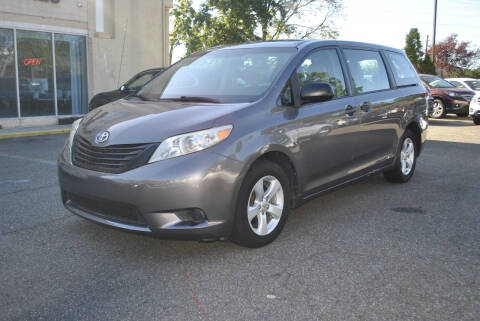 2011 Toyota Sienna Base 7-Passenger