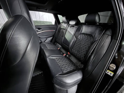 2022 Audi e-tron S quattro Premium Plus