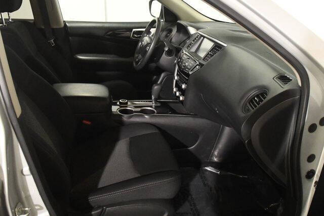 2019 Nissan Pathfinder S