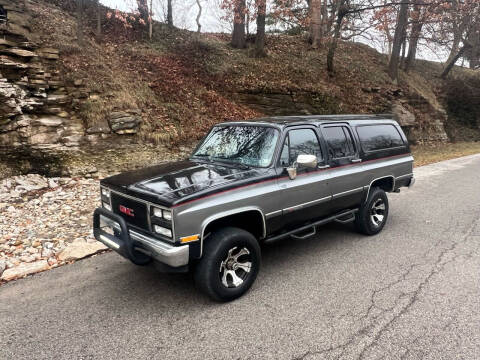 1989 GMC Suburban for sale at Bogie's Motors in Saint Louis MO