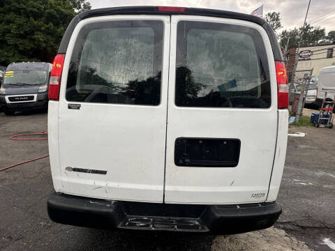 2017 Chevrolet Express 2500