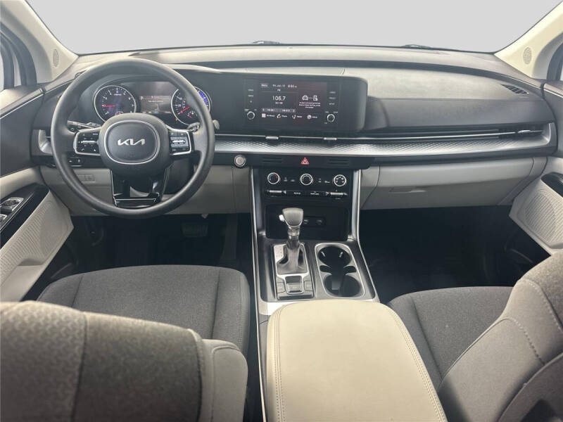 2023 Kia Carnival