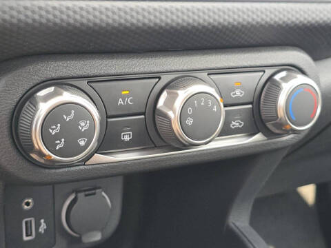 2025 Nissan Kicks Play S