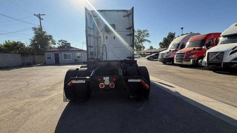 2023 Freightliner Cascadia