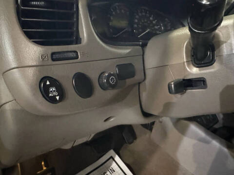 2006 Toyota Sequoia SR5