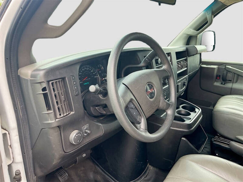 2024 GMC Savana 2500