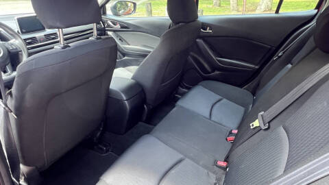 2016 Mazda MAZDA3 i Sport