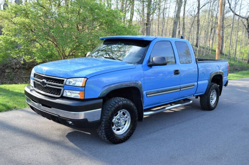 2006 Chevrolet Silverado 2500HD for sale at Gateway Car Connection in Eureka MO