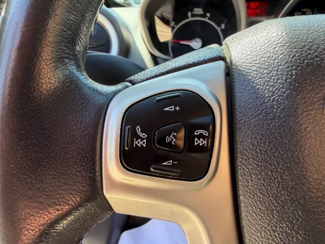 2013 Ford Fiesta SE