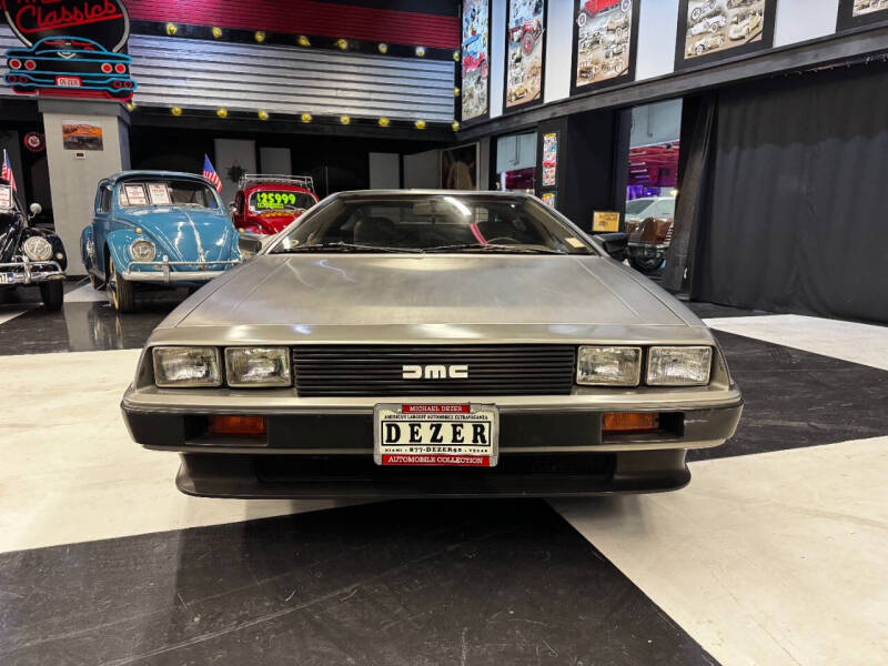 1981 DeLorean DMC-12