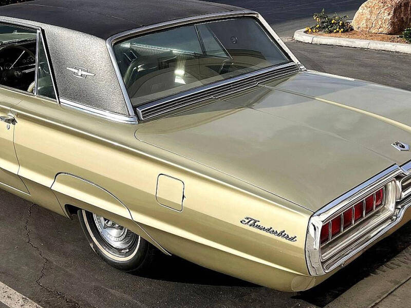 1965 Ford Thunderbird