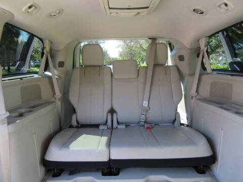 2013 Chrysler Town and Country Limited