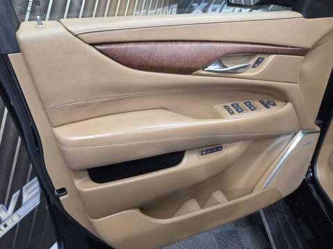 2017 Cadillac Escalade Platinum
