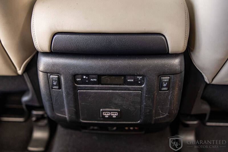 2017 Nissan Armada Platinum