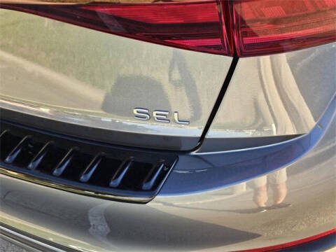 2025 Volkswagen Jetta SEL