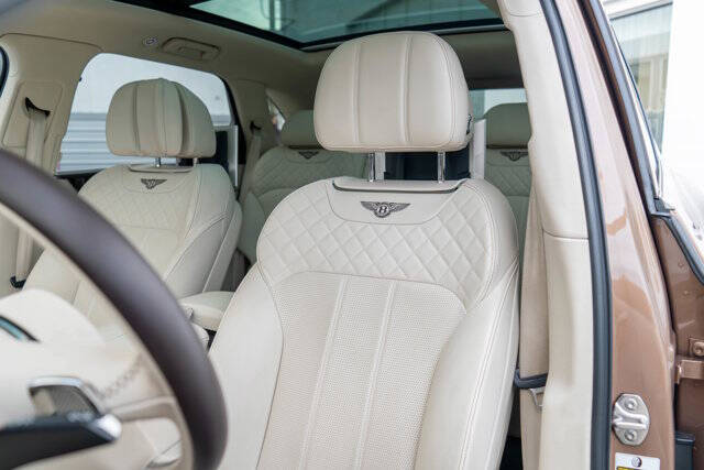 2017 Bentley Bentayga 9