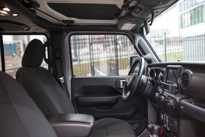 2020 Jeep Gladiator Sport