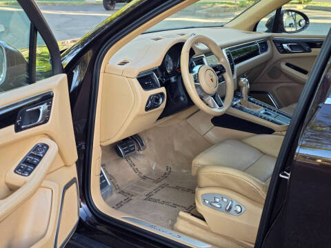2015 Porsche Macan S