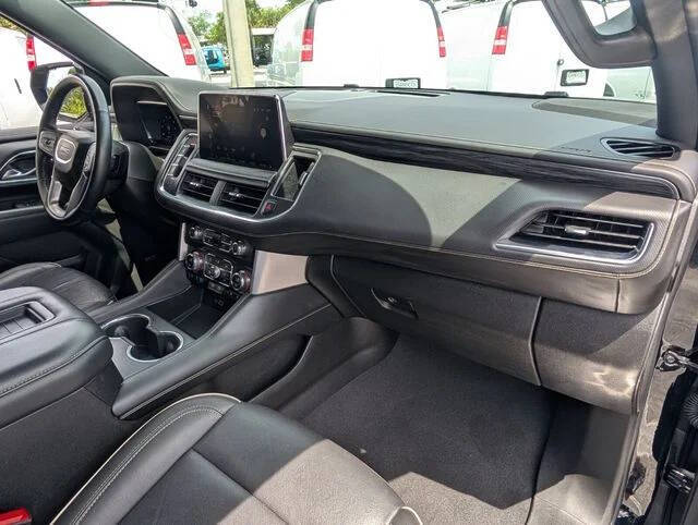 2024 GMC Yukon SLT