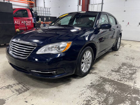 2014 Chrysler 200 for sale at Wildfire Motors in Richmond IN