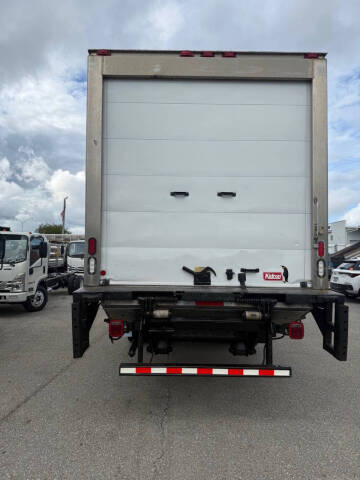 2018 International DuraStar 4300